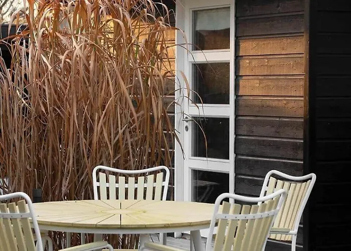 1668 Melby - Elna Lassensvej 21 *